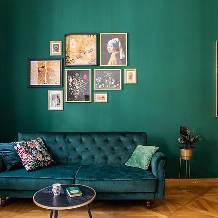 New Stylish 3 Suites Bedrooms Apt In Mala Strana - N2Nd ปราก ภายนอก รูปภาพ