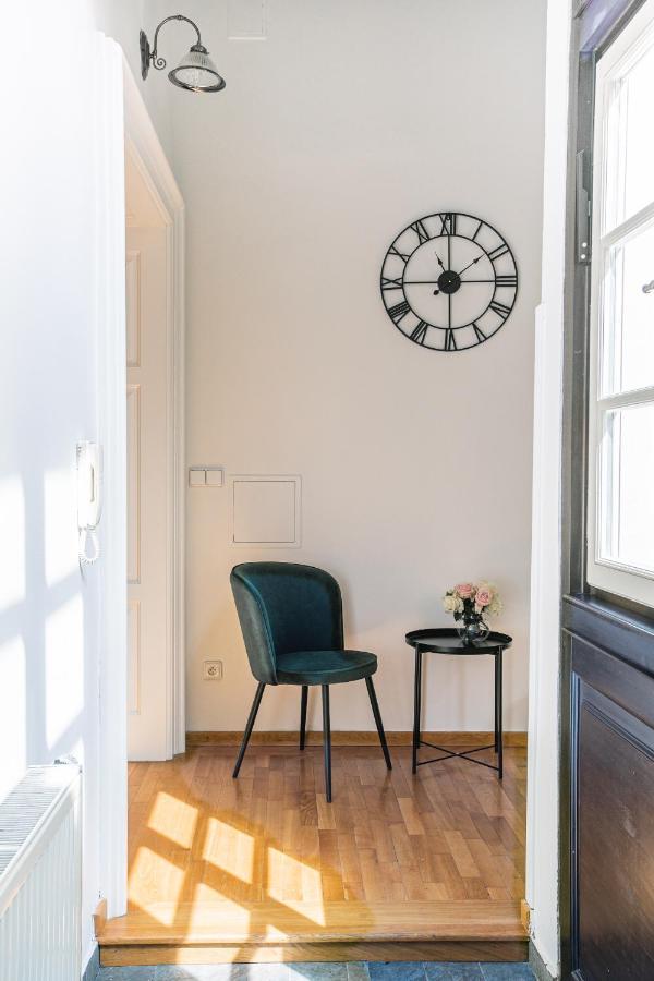 New Stylish 3 Suites Bedrooms Apt In Mala Strana - N2Nd ปราก ภายนอก รูปภาพ